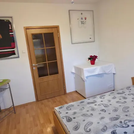 Privatna Izba בית אירוח *